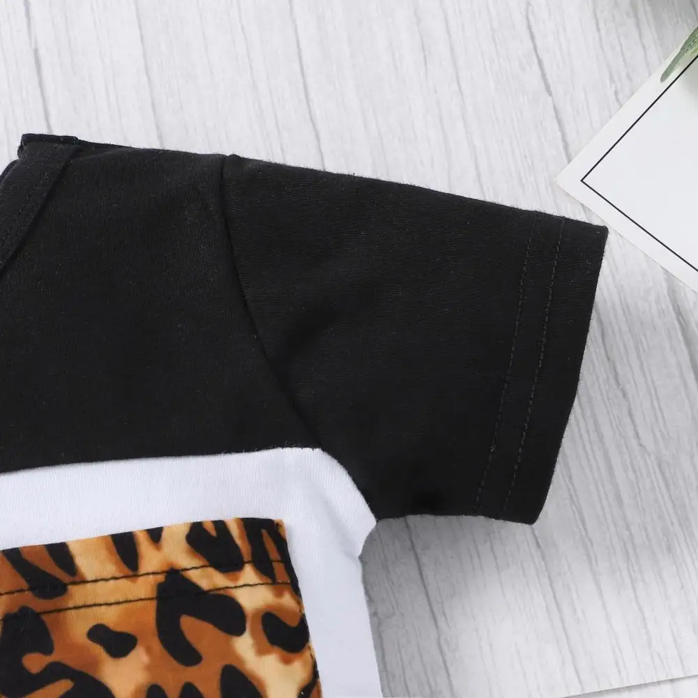 2021 Leopard Design T-shirt Shorts sports suit Fashionable Cotton Girls casual suit summer short sleeve shorts 2-piece set
2021 Leopard Design T-shirt Shorts sports suit Fashionable Cotton Girls casual suit summer short sleeve shorts 2-piece set
