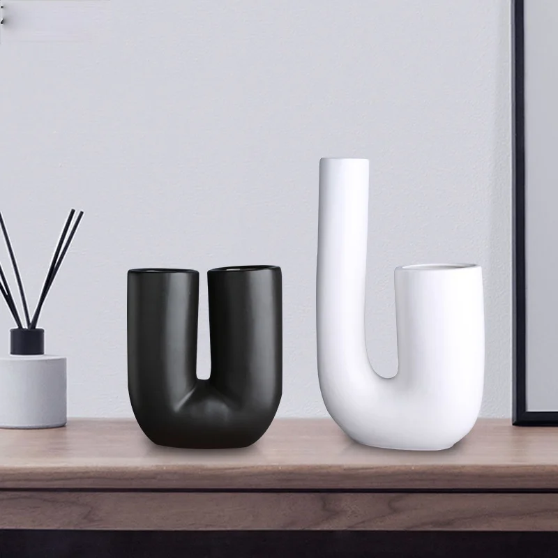 Abstract Art White Porcelain Flower Vase Simplicity U-shaped Ceramic Vases Flowers Arrangement Living Room Crafts Ornaments
Abstract Art White Porcelain Flower Vase Simplicity U-shaped Ceramic Vases Flowers Arrangement Living Room Crafts Ornaments
