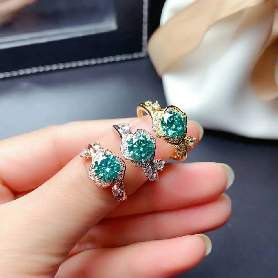 MeiBaPJ New Arrival 1 Carat Green Moissanite Diamond Flower Simple Ring for Women 925 Sterling Silver Fine Wedding Jewelry
MeiBaPJ New Arrival 1 Carat Green Moissanite Diamond Flower Simple Ring for Women 925 Sterling Silver Fine Wedding Jewelry