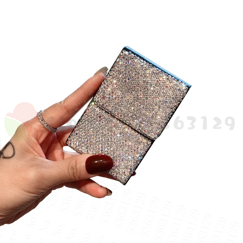 Креативный тонкий металлический портсигар с кристаллами и бриллиантами, портативный кожаный модный футляр для хранения инструментов для к...
Креативный тонкий металлический портсигар с кристаллами и бриллиантами, портативный кожаный модный футляр для хранения инструментов для к...