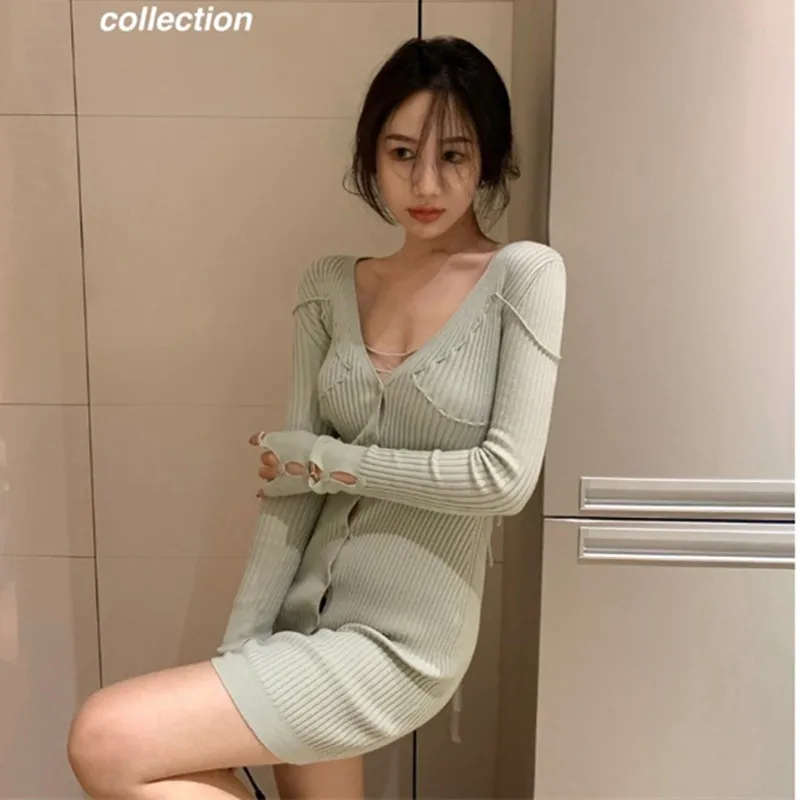 Sexy Retro Low-cut Long-sleeve Knitted Women Spring and Autumn Slim Single-breasted Sweater Short Dress Female NS2638
Sexy Retro Low-cut Long-sleeve Knitted Women Spring and Autumn Slim Single-breasted Sweater Short Dress Female NS2638