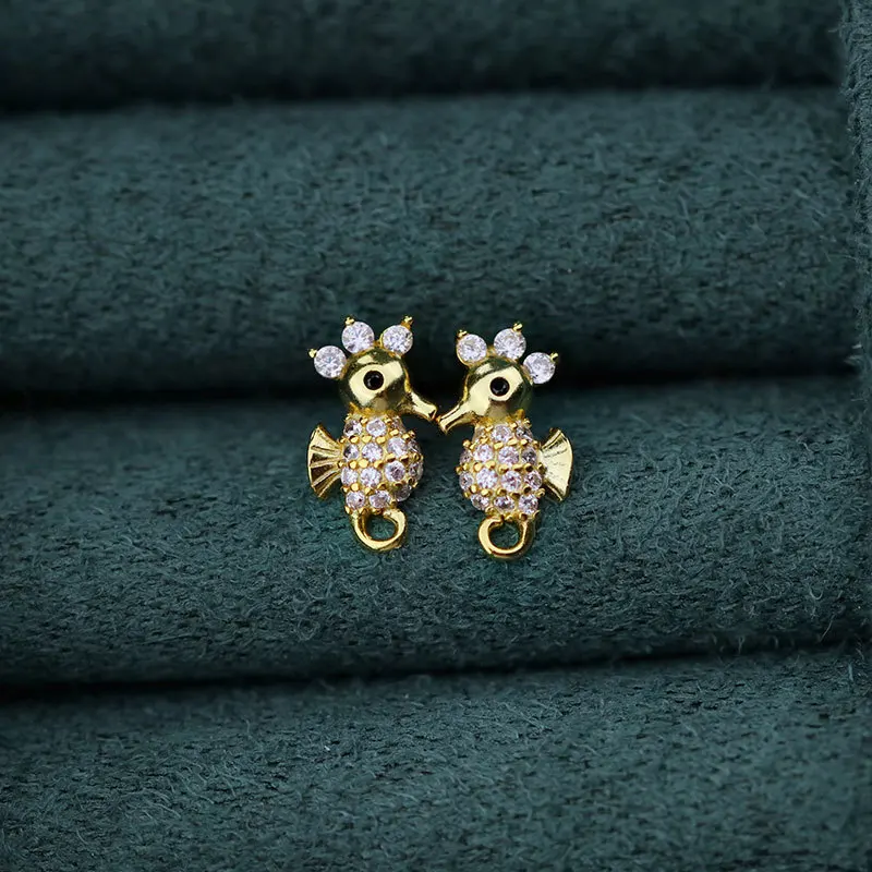 S925 full body sterling silver hippocampus zircon earrings simple student cold style personalized earrings
S925 full body sterling silver hippocampus zircon earrings simple student cold style personalized earrings