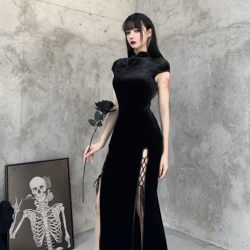 Women Gothic Dress Autumn Sexy Romantic Velvet Vintage Short Sleeve Black Bandage Slit Bodycon Evening Wear Long Cheongsam 2021
Women Gothic Dress Autumn Sexy Romantic Velvet Vintage Short Sleeve Black Bandage Slit Bodycon Evening Wear Long Cheongsam 2021