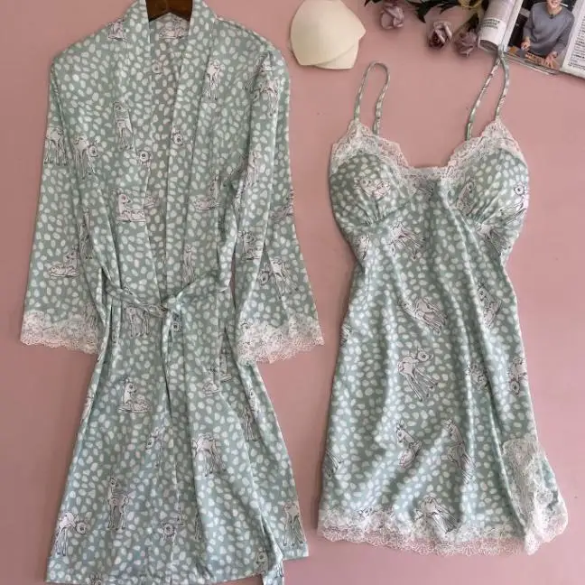 Women Robe Sexy V-Neck Wedding Bathrobe Suit Printed Lace Sleep Set Kimono Bath Gown Sleepwear 2021 Spring Intimate Lingerie
Women Robe Sexy V-Neck Wedding Bathrobe Suit Printed Lace Sleep Set Kimono Bath Gown Sleepwear 2021 Spring Intimate Lingerie