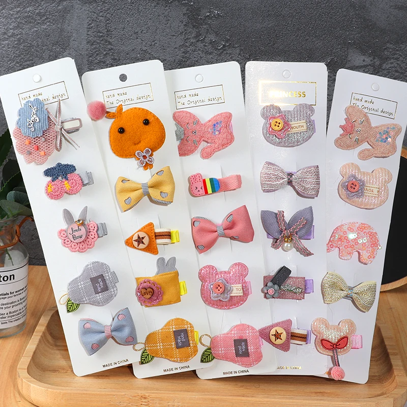 4/5Pcs New Hairpins Set Girl Cute Hair Bands Hair Accessories Bow Hair Clips Headwear Hair Clip Cartoon Hair Band Headdress
4/5Pcs New Hairpins Set Girl Cute Hair Bands Hair Accessories Bow Hair Clips Headwear Hair Clip Cartoon Hair Band Headdress