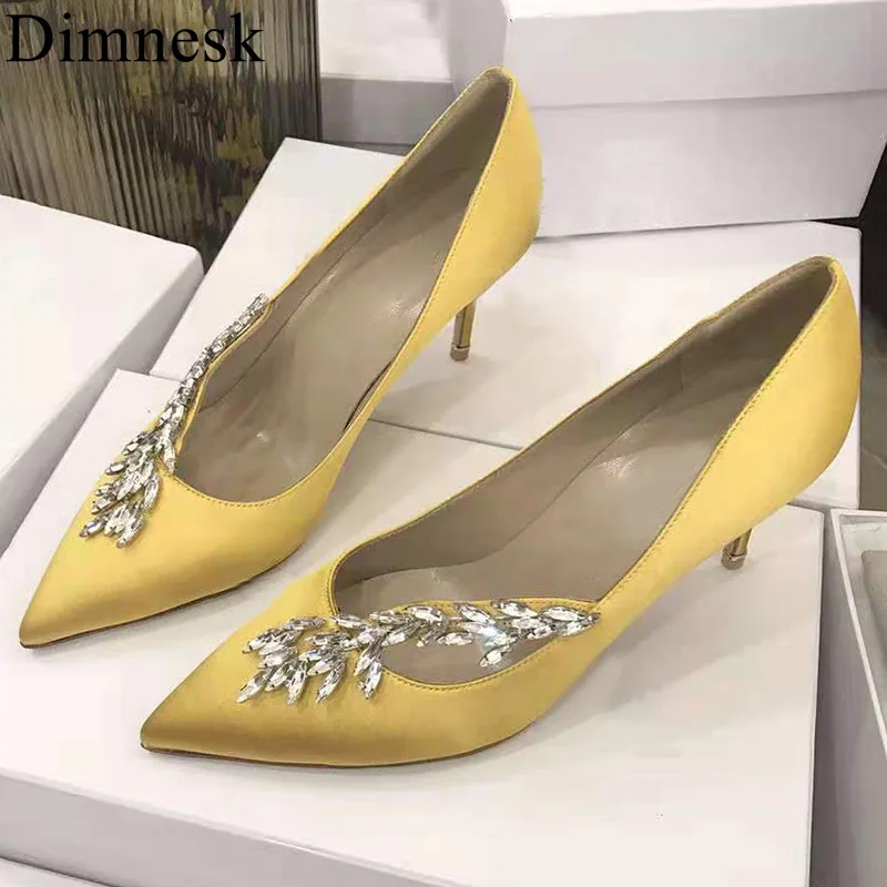 Pointed Toe Thin High Heel Pumps Women Silk Satin Shallow Mouth Crystal Flower Single Shoes Spring Sexy Party Wedding Shoes
Pointed Toe Thin High Heel Pumps Women Silk Satin Shallow Mouth Crystal Flower Single Shoes Spring Sexy Party Wedding Shoes