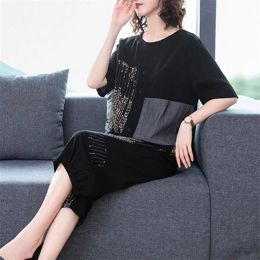 Женский летний спортивный костюм из двух предметов, футболка и брюки, размеры до 4xl, 2020
Женский летний спортивный костюм из двух предметов, футболка и брюки, размеры до 4xl, 2020