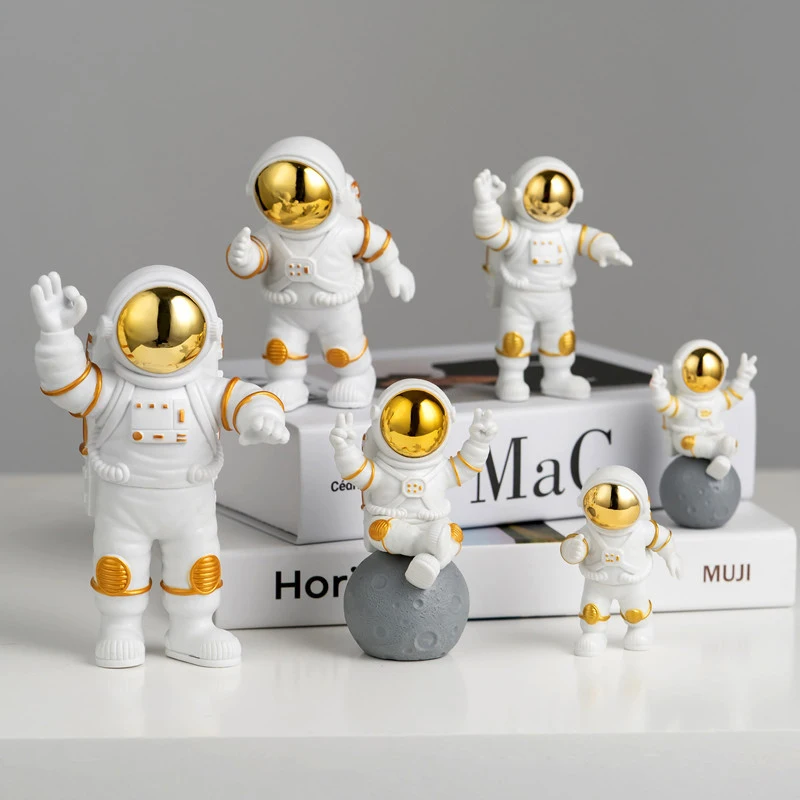 Astronaut Sculpture Modern Home Decor Spaceman Moon Lamp Figurines Decoration Desktop Ornaments PVC Cosmonaut Statues Kids Gift
Astronaut Sculpture Modern Home Decor Spaceman Moon Lamp Figurines Decoration Desktop Ornaments PVC Cosmonaut Statues Kids Gift