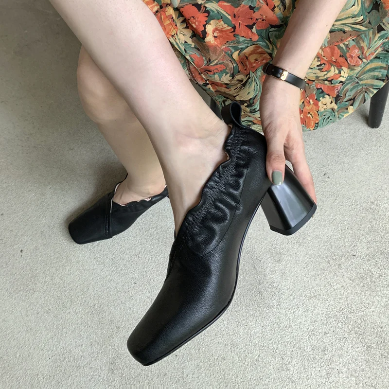 2020 spring and autumn new thick heel square toe leather high heels comfortable four seasons women's single shoes X390 
2020 spring and autumn new thick heel square toe leather high heels comfortable four seasons women's single shoes X390