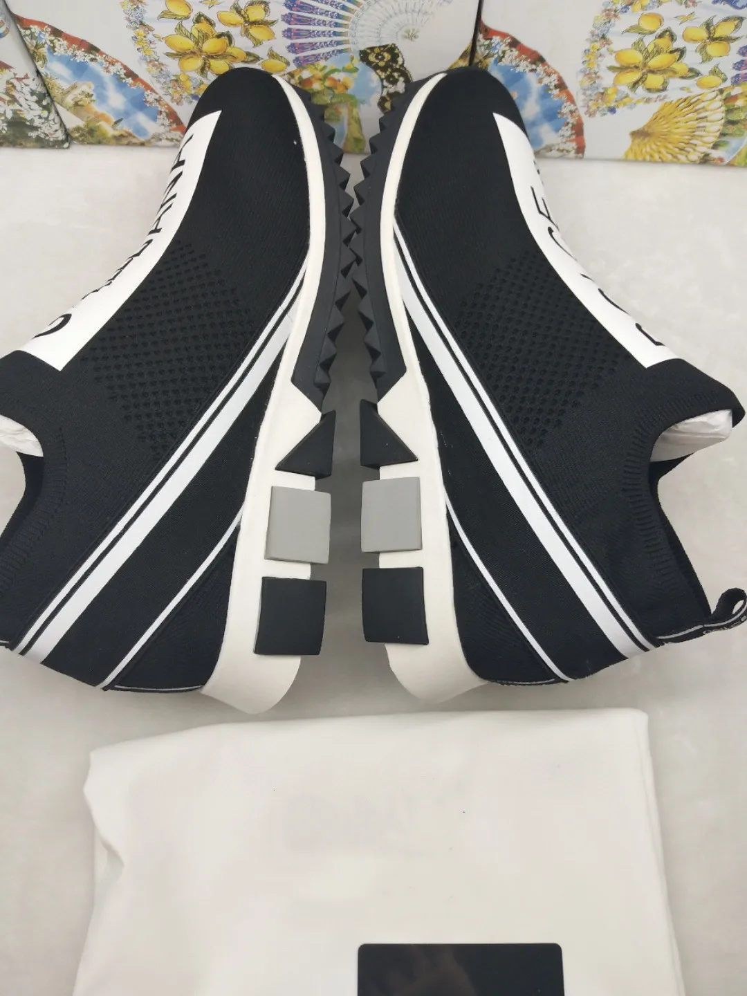 High end brand men's elastic sports shirt Sorrento slip on designer women's two color rubber sole micro sole casual shoes 35-46
High end brand men's elastic sports shirt Sorrento slip on designer women's two color rubber sole micro sole casual shoes 35-46