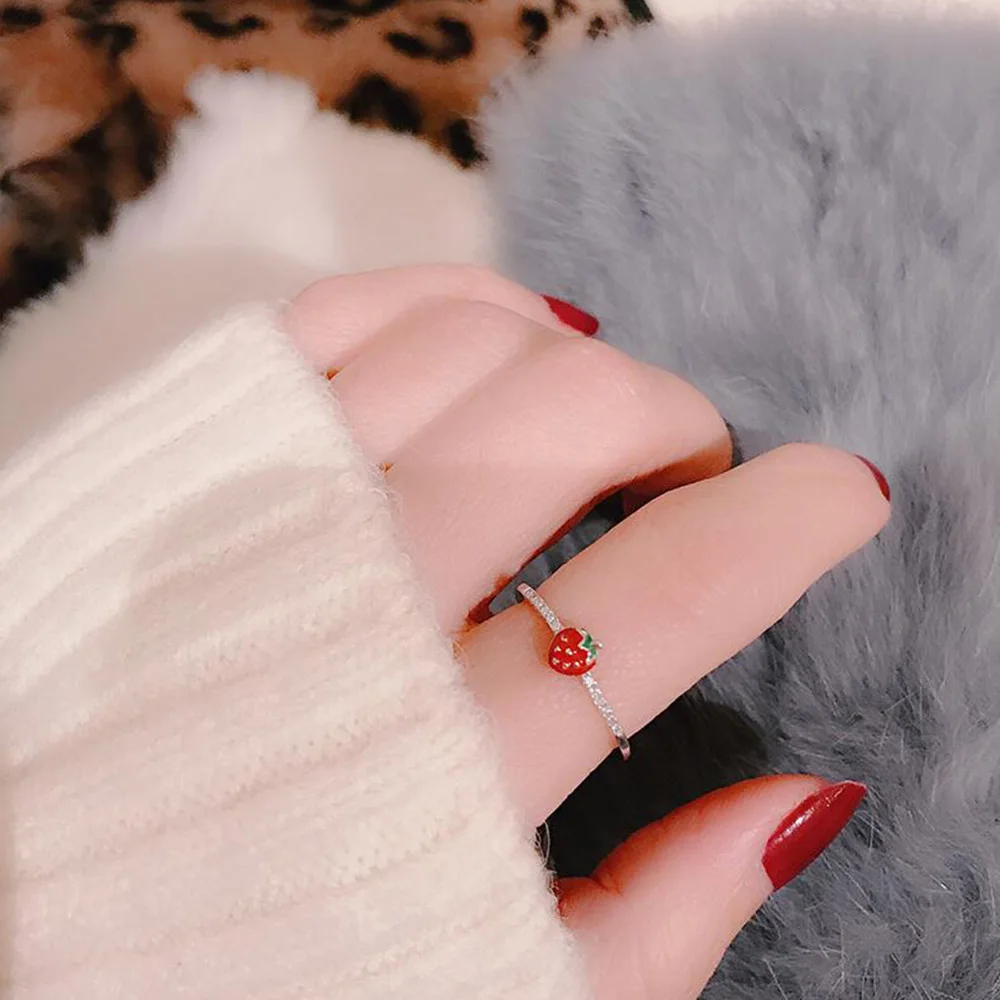 Women Cute Red Strawberry Rings For Girl Sweet Ambiguous Sliver Golden Color Zircon Adjustable Suit Ring Jewelry Gift
Women Cute Red Strawberry Rings For Girl Sweet Ambiguous Sliver Golden Color Zircon Adjustable Suit Ring Jewelry Gift