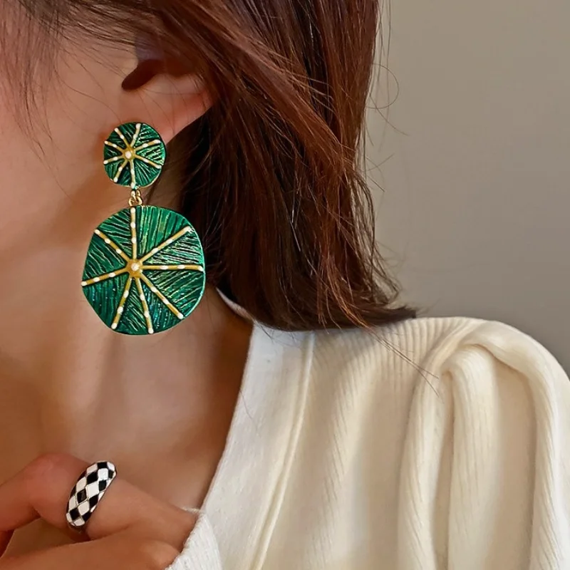 Retro Irregular Starfish Round Geometric Earrings for Woman
Retro Irregular Starfish Round Geometric Earrings for Woman