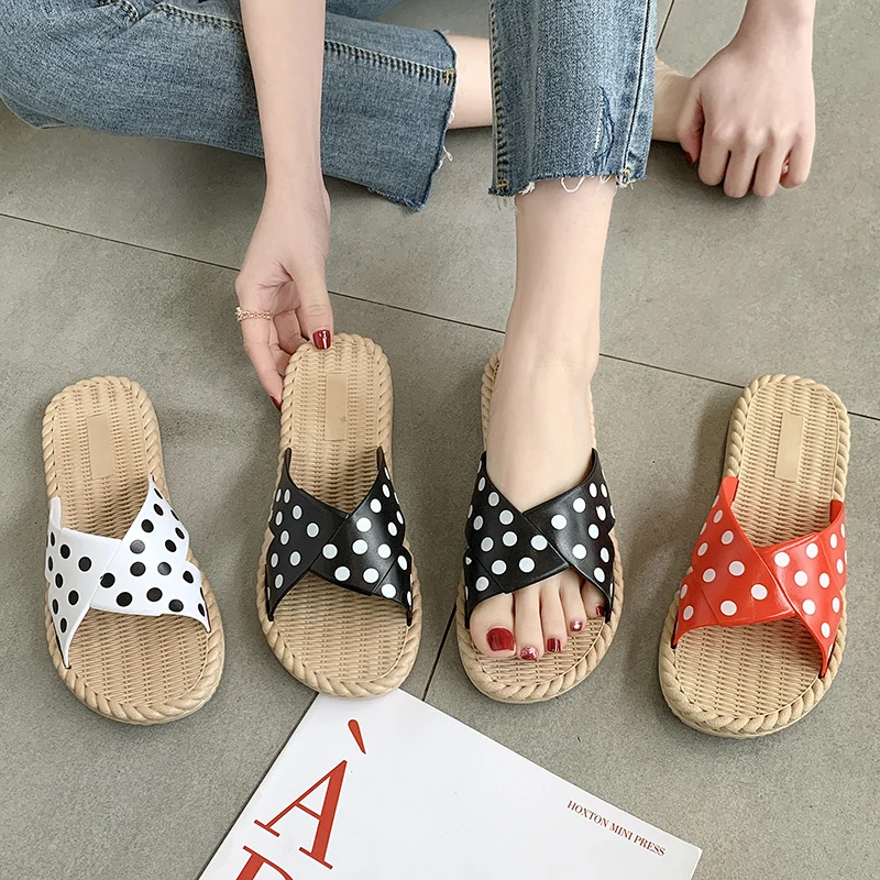Outer wear sandals and slippers women 2021 summer new chic casual wild wave point flat bottom fashion women's slippers
Outer wear sandals and slippers women 2021 summer new chic casual wild wave point flat bottom fashion women's slippers