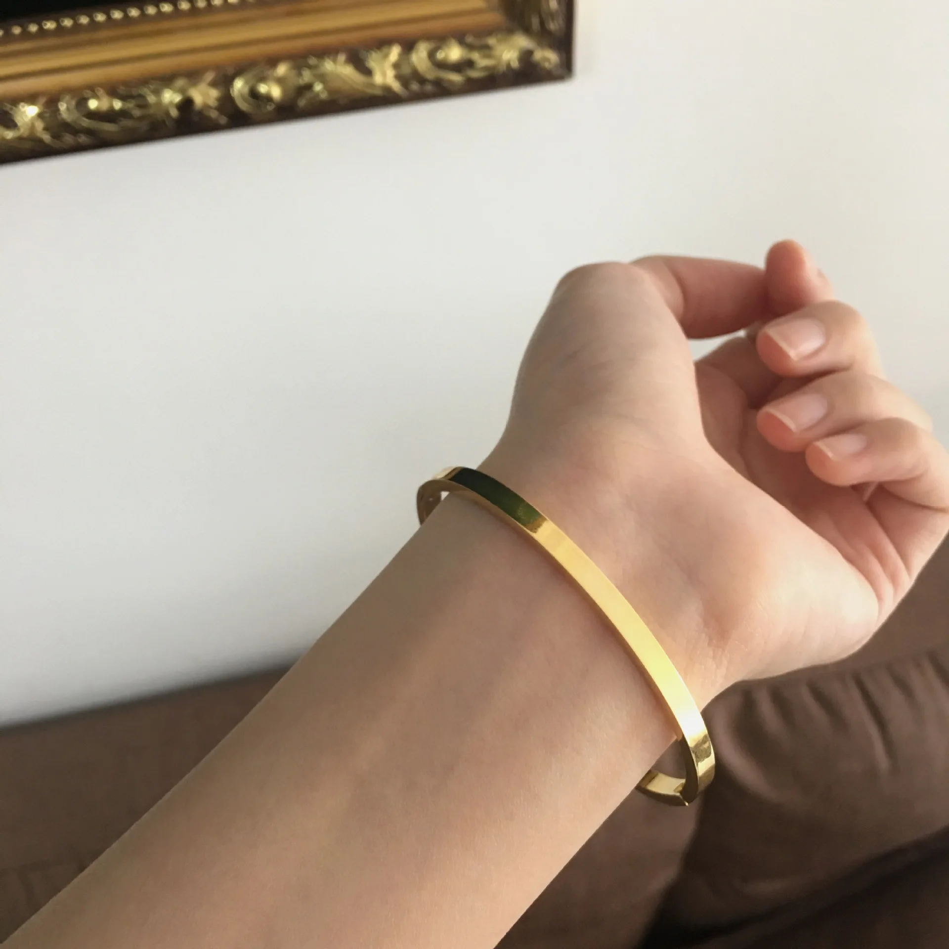 High Quality Fashion Jewelry Women Bangle Stainless Steel Gold Titanium Stainless Steel 316L Bracelets for Women 2021
High Quality Fashion Jewelry Women Bangle Stainless Steel Gold Titanium Stainless Steel 316L Bracelets for Women 2021