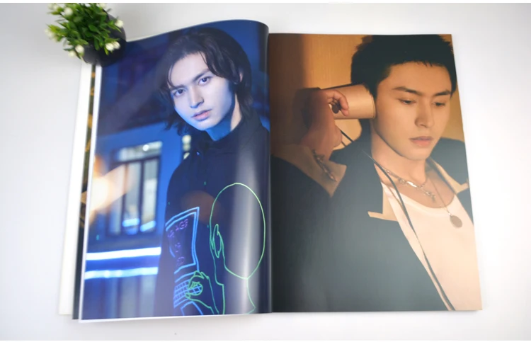 Word Of Honor Zhang Zhehan Star Art Collection Book Shan He Ling Zhou Zishu Photo Album Book Poster Postcard Gift
Word Of Honor Zhang Zhehan Star Art Collection Book Shan He Ling Zhou Zishu Photo Album Book Poster Postcard Gift