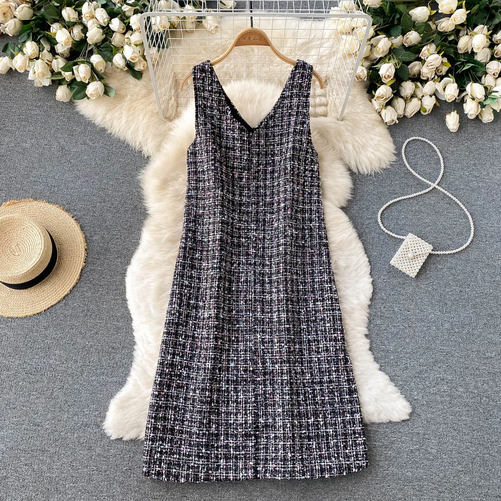 Женское твидовое платье с V-образным вырезом, без рукавов 
Женское твидовое платье с V-образным вырезом, без рукавов