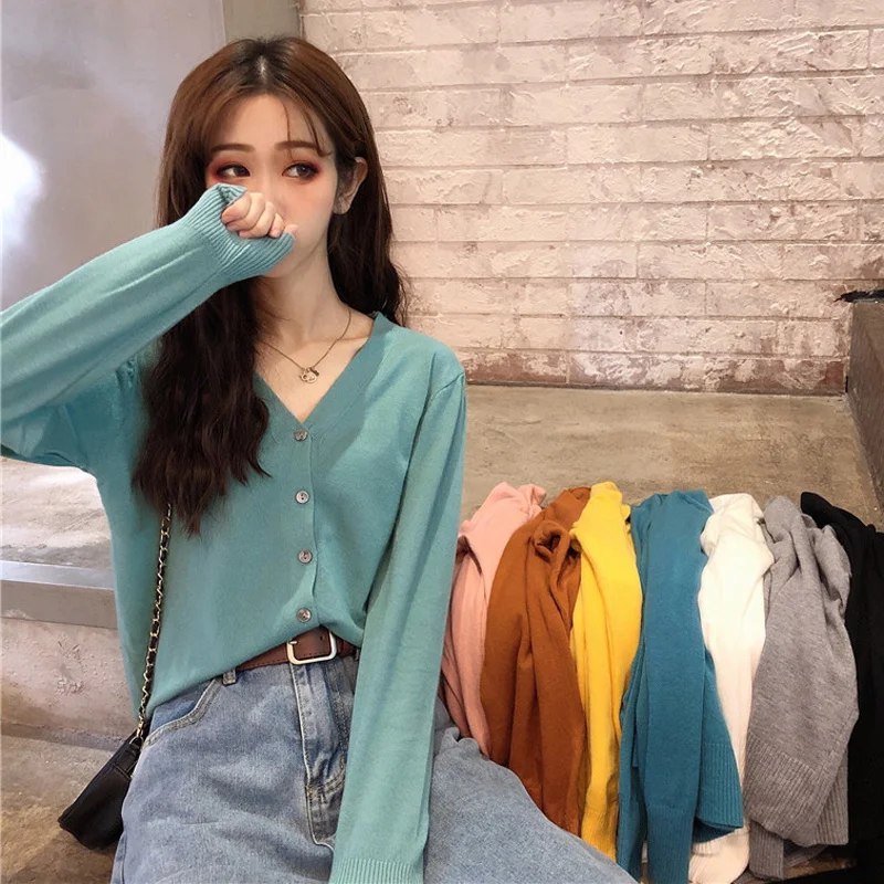 Свитер женский осенний трикотажный, теплый, однотонный 
Свитер женский осенний трикотажный, теплый, однотонный