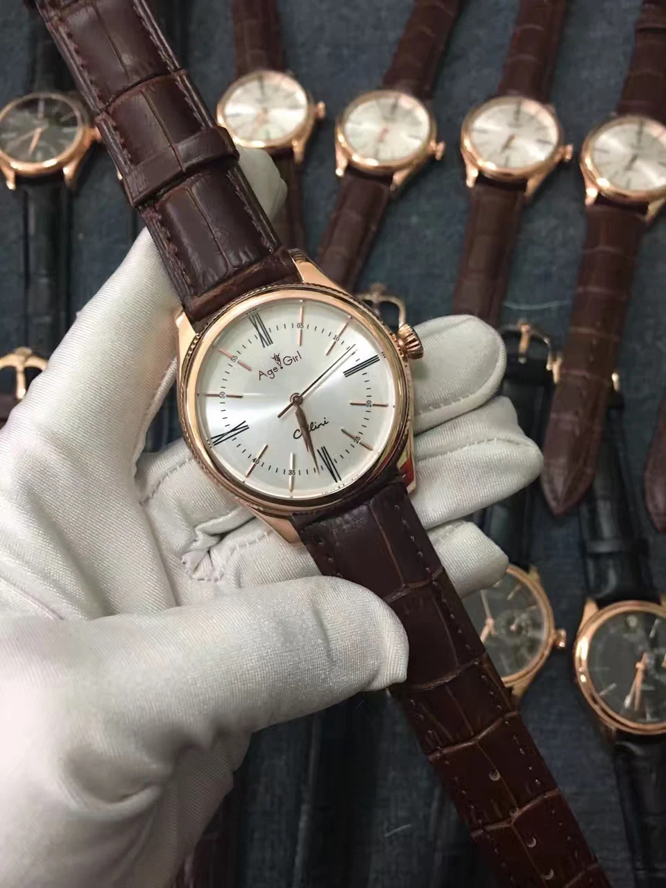 Classic New Men Automatic Mechanical Sapphire Black White No Date Rose Gold Stainless Steel Brown Leather Watch 39mm AAA+
Classic New Men Automatic Mechanical Sapphire Black White No Date Rose Gold Stainless Steel Brown Leather Watch 39mm AAA+