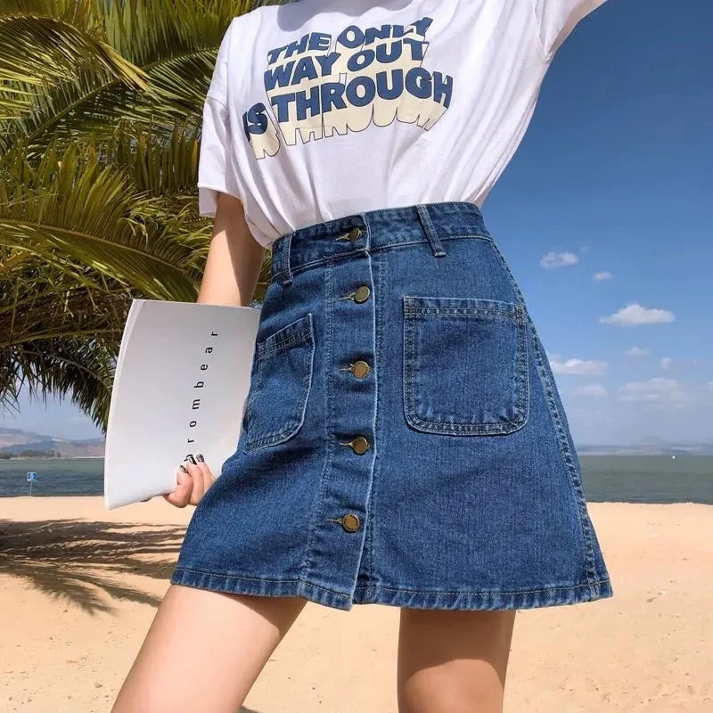 Korean fashion denim skirt high waist A-line mini skirt female 2021 summer new product single button pocket blue denim skirt
Korean fashion denim skirt high waist A-line mini skirt female 2021 summer new product single button pocket blue denim skirt