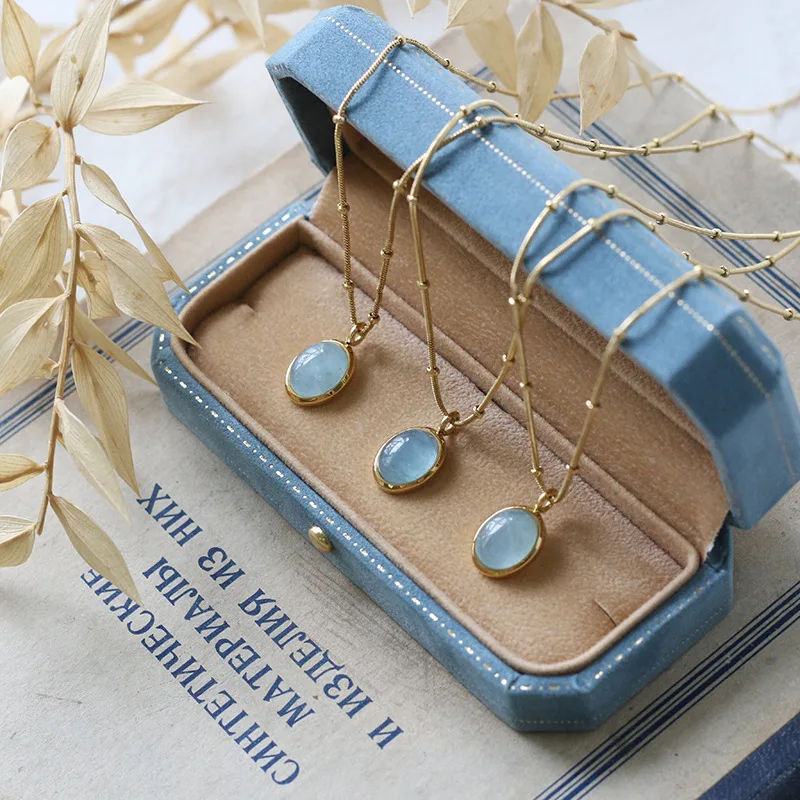 Natural Aquamarine Pendants Necklaces Titanium Steel Natural Stone Clavicle Chain Pendants Necklaces for Women Vintage Jewelry
Natural Aquamarine Pendants Necklaces Titanium Steel Natural Stone Clavicle Chain Pendants Necklaces for Women Vintage Jewelry