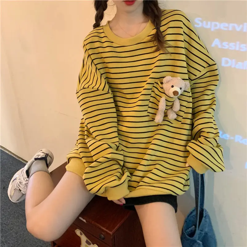 Женский свитшот в полоску QWEEK, модные желтые Топы в Корейском стиле с длинным рукавом и графическим принтом, повседневный свитшот с круглым ... 
Женский свитшот в полоску QWEEK, модные желтые Топы в Корейском стиле с длинным рукавом и графическим принтом, повседневный свитшот с круглым ...