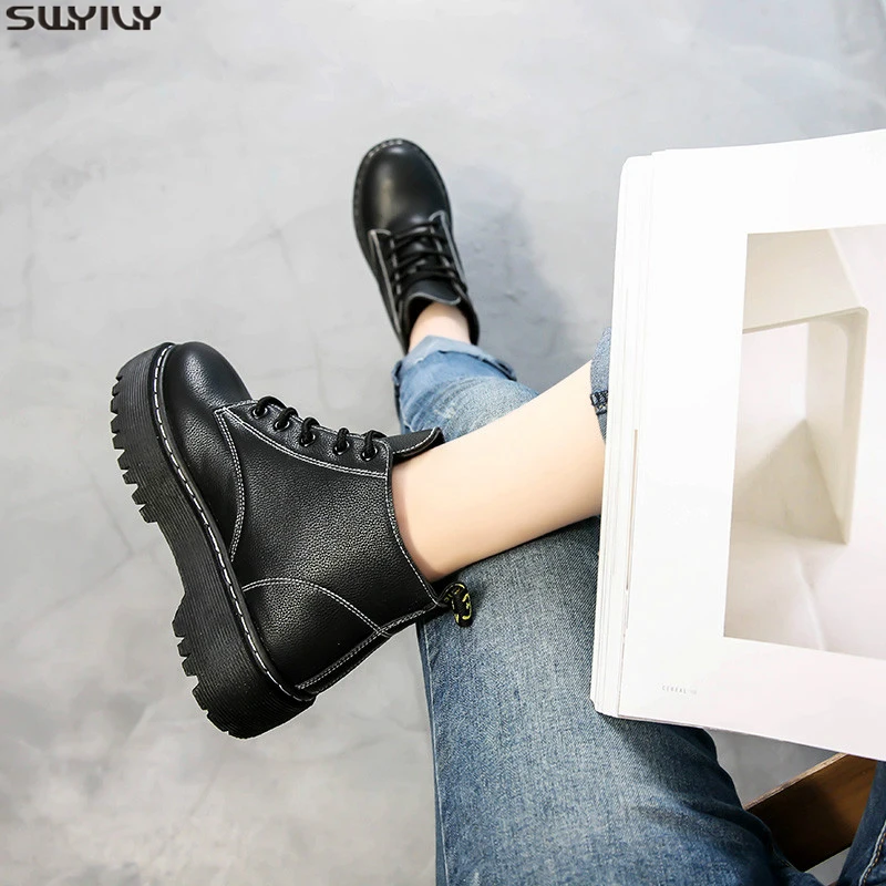 Women's Shoes
Women's Shoes