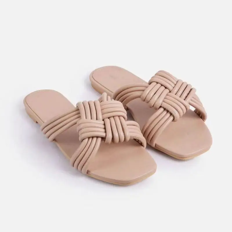 2021 Women Leather Slippers Weave Luxury Designer Summer Flat Sole Beach Buckle Sandals Colorful Casual Shoes
2021 Women Leather Slippers Weave Luxury Designer Summer Flat Sole Beach Buckle Sandals Colorful Casual Shoes