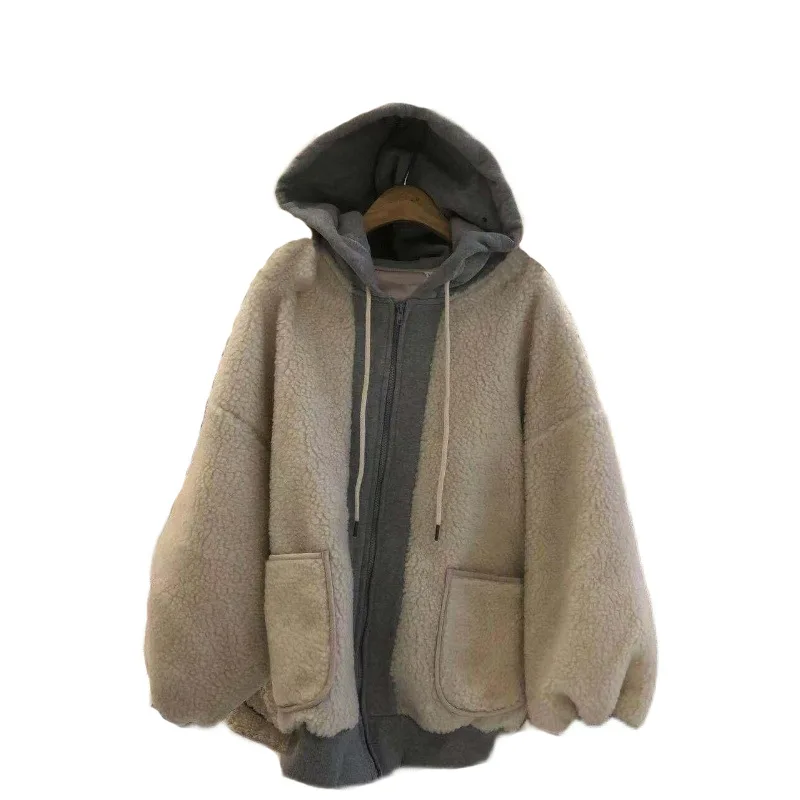 2020 new fake two-piece stitching female design sense niche fall/winter lamb wool coat trend
2020 new fake two-piece stitching female design sense niche fall/winter lamb wool coat trend