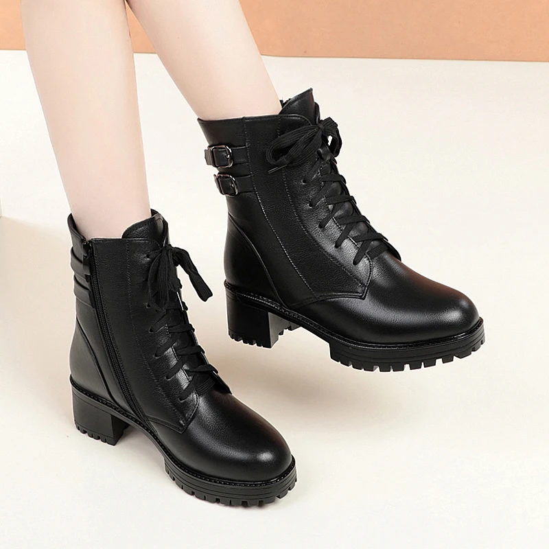 GKTINOO Ankle Boots Women Winter Shoes New 2020 Wool Warm Non-slip Ladies' Boots Genuine Leather Winter Snow Boots Large Size 42 
GKTINOO Ankle Boots Women Winter Shoes New 2020 Wool Warm Non-slip Ladies' Boots Genuine Leather Winter Snow Boots Large Size 42