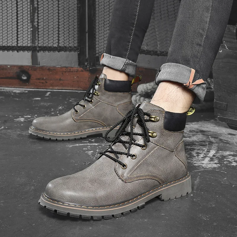 Large size men's shoes winter new high-top fashion trend casual tide shoes British style riding boots Sneaker man
Large size men's shoes winter new high-top fashion trend casual tide shoes British style riding boots Sneaker man
