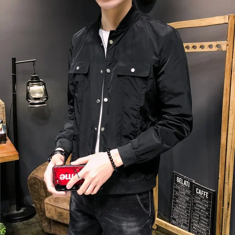 2021 Nylon Thin Jacket Spring Fashion Men's Coat Slim Top And Casual Windbreaker Streetwear Clothes The New Listing
2021 Nylon Thin Jacket Spring Fashion Men's Coat Slim Top And Casual Windbreaker Streetwear Clothes The New Listing