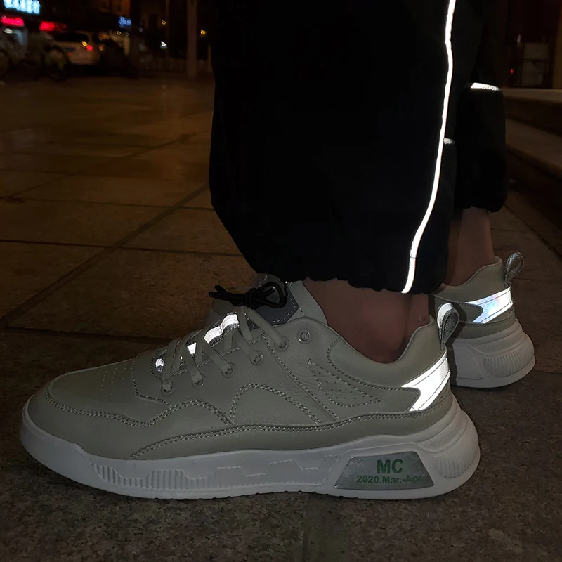 Spring Casual Shoes Sapato Masculino Casual 2020 New Men Shoes Breathable Sneakers Flat Causal For Mens Loafers Hot Sale
Spring Casual Shoes Sapato Masculino Casual 2020 New Men Shoes Breathable Sneakers Flat Causal For Mens Loafers Hot Sale