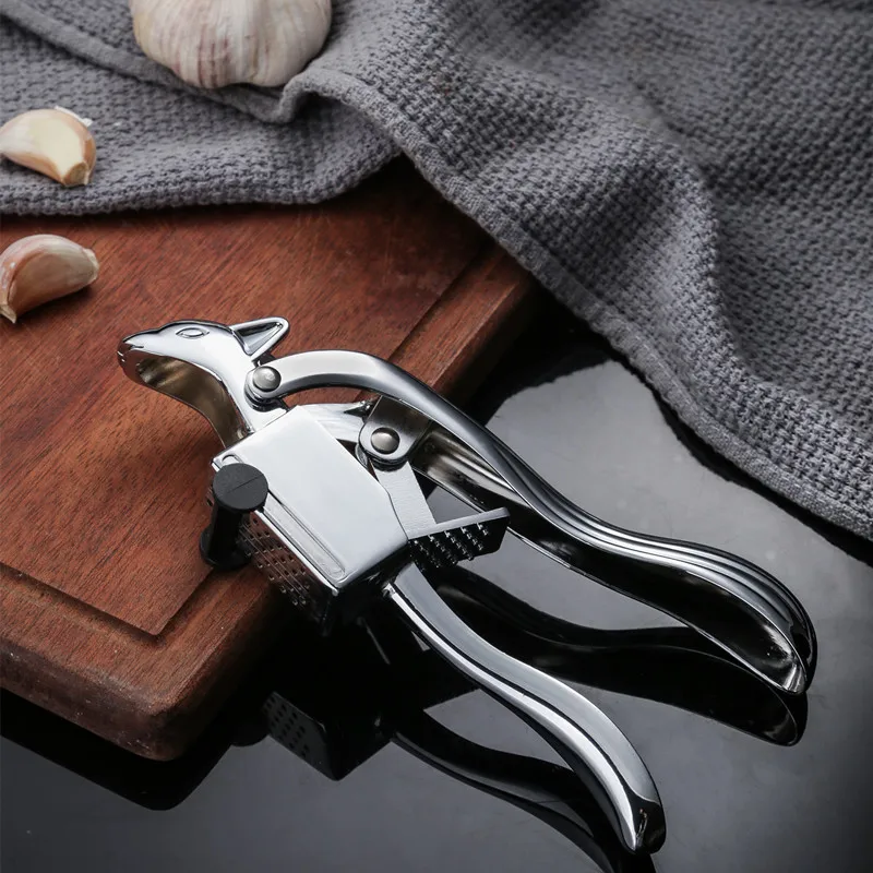 Squirrel Garlic Press and Nut Cracker Hand Pull Meshed Garlic Clip Mincing Crushing Tool for Ginger Nuts Seeds Kitchen Gadgets
Squirrel Garlic Press and Nut Cracker Hand Pull Meshed Garlic Clip Mincing Crushing Tool for Ginger Nuts Seeds Kitchen Gadgets