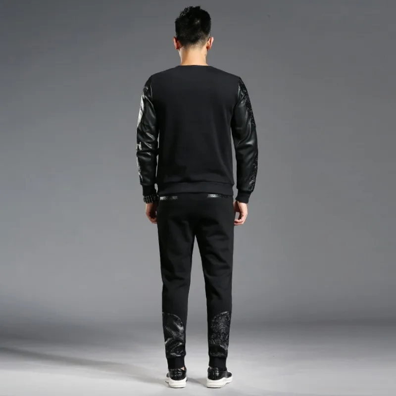 Men Clothes Two Piece Set Long Sleeve Pu Leather Splice Pullover Black Cotton T-Shirt Slim Fit Sweatpants Mens Casual Tracksuit
Men Clothes Two Piece Set Long Sleeve Pu Leather Splice Pullover Black Cotton T-Shirt Slim Fit Sweatpants Mens Casual Tracksuit