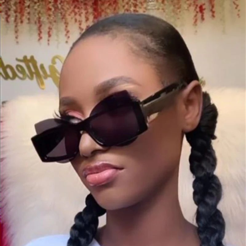 2020 New Retro Designer Square Sunglasses For Women Fashion Leopard Print Trend Sexy Cat Eye Charm High Quality Big Shades 
2020 New Retro Designer Square Sunglasses For Women Fashion Leopard Print Trend Sexy Cat Eye Charm High Quality Big Shades