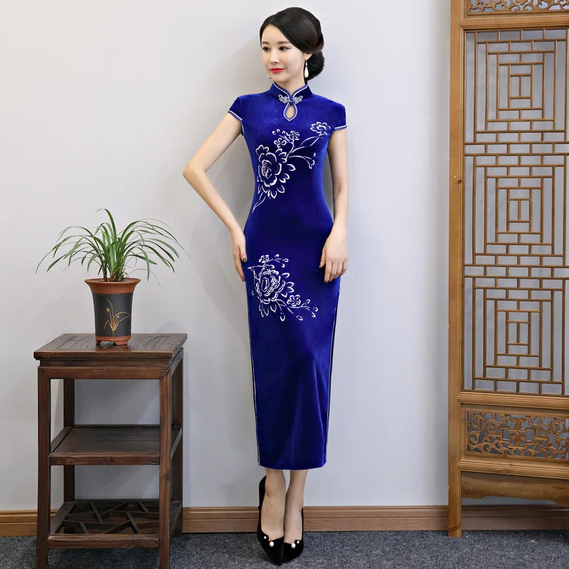 Sexy Lady Print Flower Velour Cheongsam Elegant Vintage Button Chinese Style Dress Gown Autumn Winter Qipao Tight Vestidos
Sexy Lady Print Flower Velour Cheongsam Elegant Vintage Button Chinese Style Dress Gown Autumn Winter Qipao Tight Vestidos