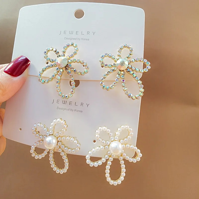 Simple ear jewelry earrings female simple earrings 2022 new trendy Korean temperament net red small earring ear clip
Simple ear jewelry earrings female simple earrings 2022 new trendy Korean temperament net red small earring ear clip
