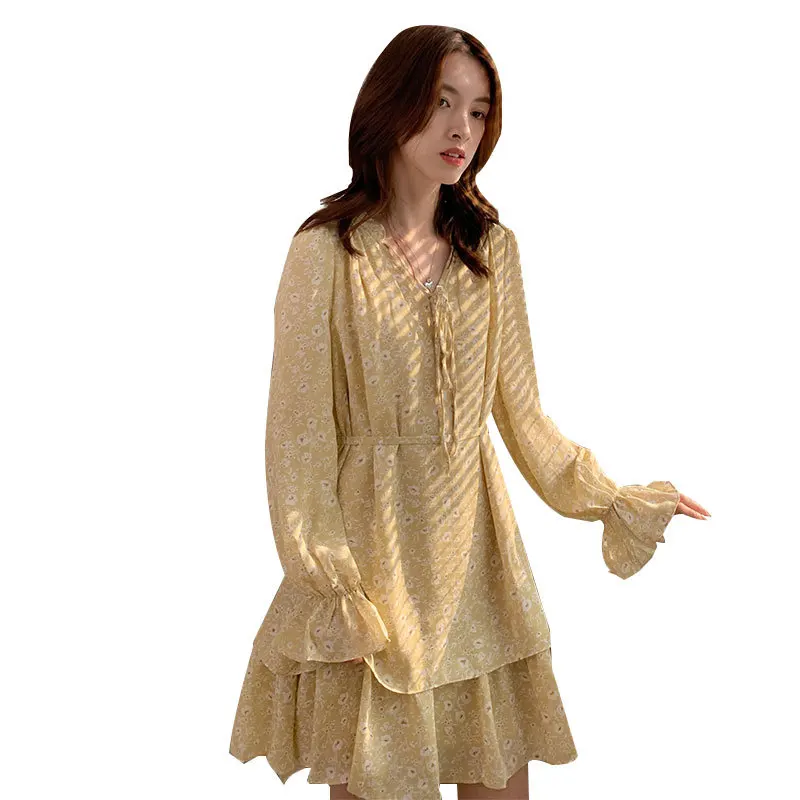 Pastoral style floral chiffon dress spring new double-layer lace mid-length V-neck waist skirt trendy Elegant women's dresses
Pastoral style floral chiffon dress spring new double-layer lace mid-length V-neck waist skirt trendy Elegant women's dresses