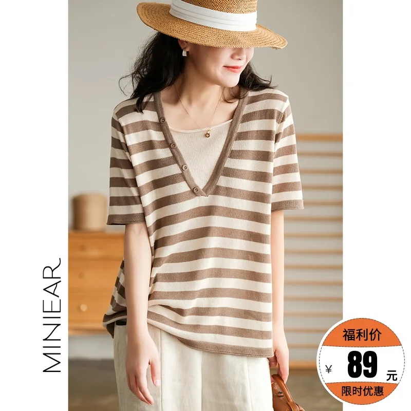 Youth age-reducing navy style V-neck linen short-sleeved striped fake two-piece T-shirt summer loose top
Youth age-reducing navy style V-neck linen short-sleeved striped fake two-piece T-shirt summer loose top
