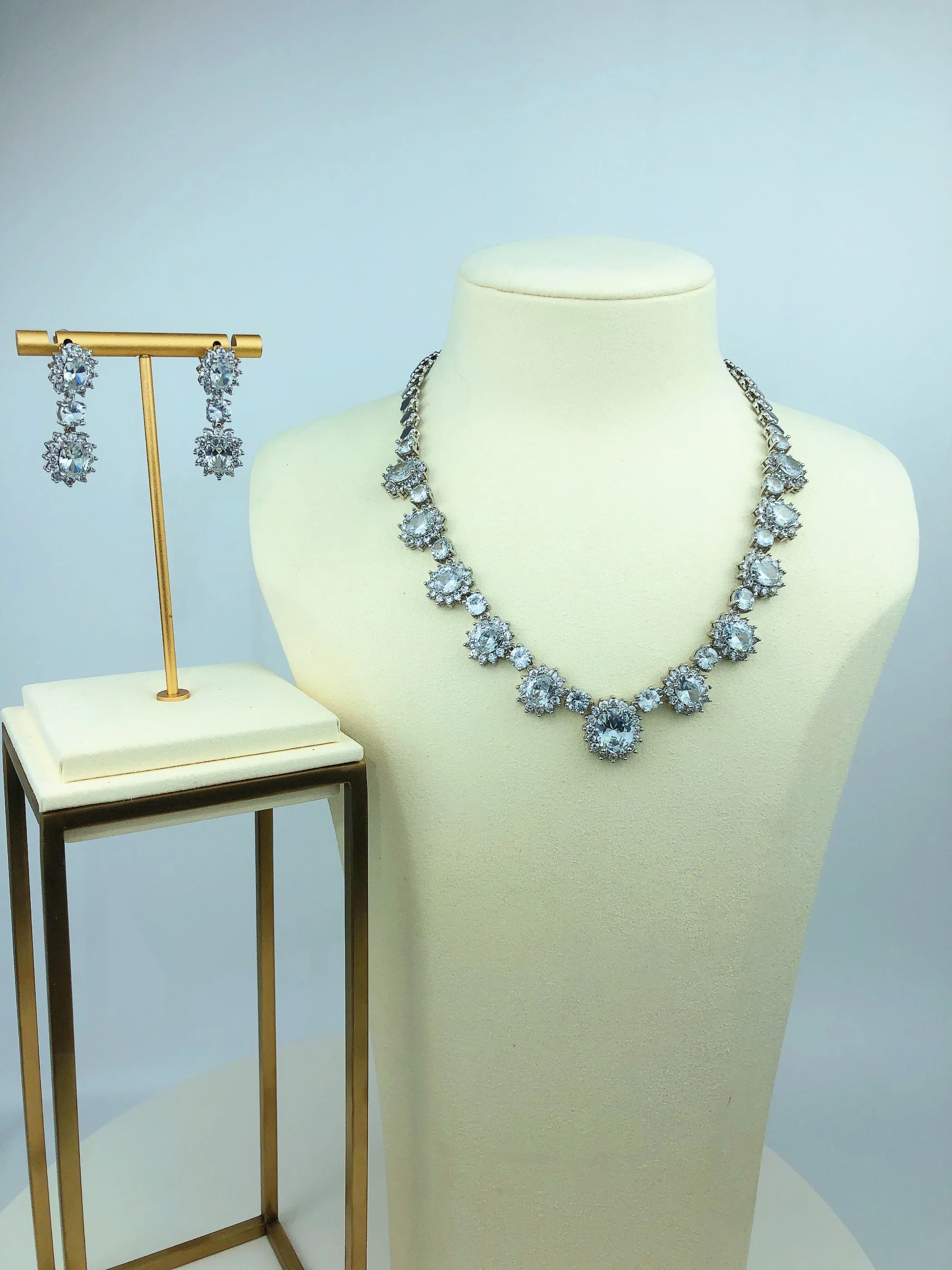 Top Quality Cubic Zirconia Necklace Earrings Bride Wedding Jewelry Sets Engagement Party Jewelery Set Wholesale G0003
Top Quality Cubic Zirconia Necklace Earrings Bride Wedding Jewelry Sets Engagement Party Jewelery Set Wholesale G0003