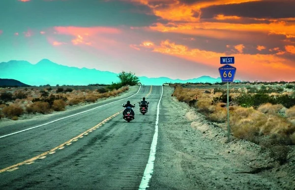 Новый Винтажный Ретро металлический жестяной знак Route 66 Аризона пустыня Дом Кухня Бар спальня гостиная Настенный декор табличка знаки 12x8 дю...
Новый Винтажный Ретро металлический жестяной знак Route 66 Аризона пустыня Дом Кухня Бар спальня гостиная Настенный декор табличка знаки 12x8 дю...