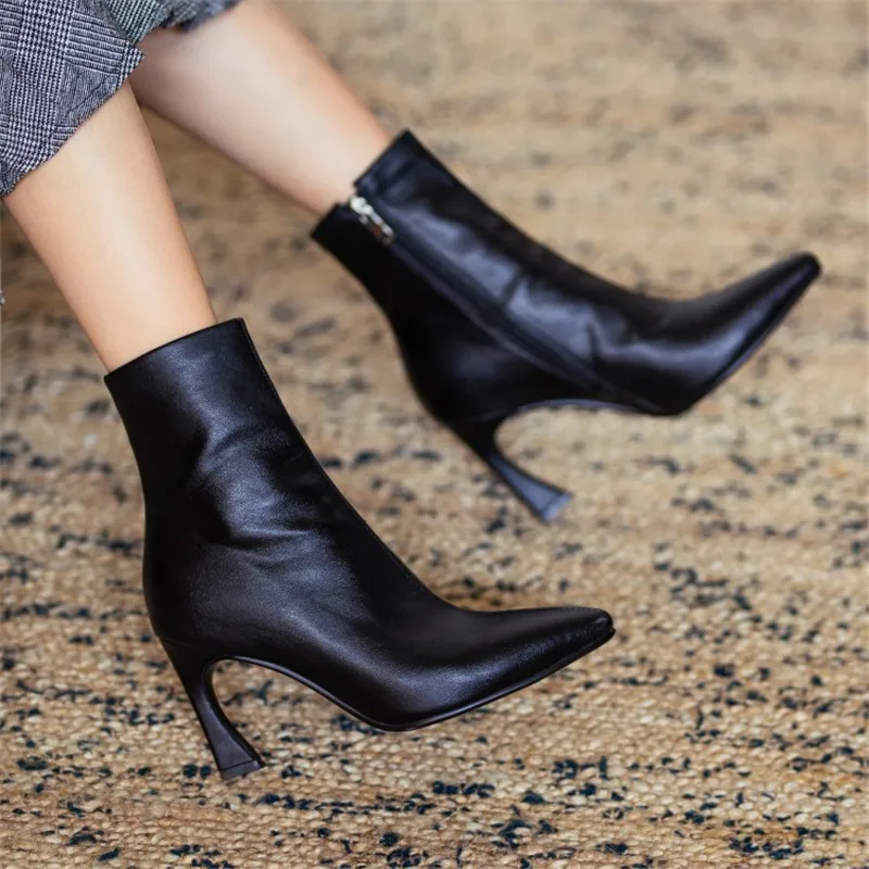 Hjwsfdcai Side Zipper Women Short Boots Pointed Toe Casual Women High Heel Shoe Fashion Comfortable Female Nightclub Party Boots
Hjwsfdcai Side Zipper Women Short Boots Pointed Toe Casual Women High Heel Shoe Fashion Comfortable Female Nightclub Party Boots