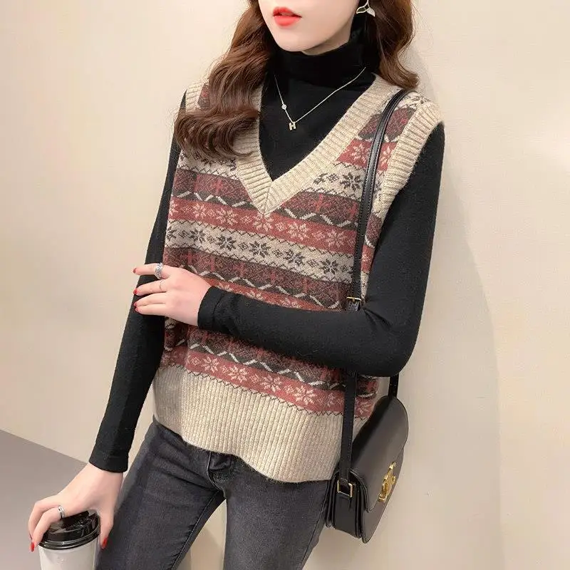 Retro Jacquard Sweater Vest Women 2022 New Autumn And Winter Foreign Style Hedging V-neck Knitted Top All-match Fashion
Retro Jacquard Sweater Vest Women 2022 New Autumn And Winter Foreign Style Hedging V-neck Knitted Top All-match Fashion