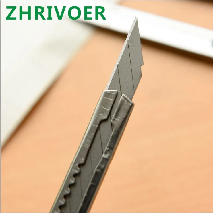 1pcs Small portable art knife stainless steel tool knife metal office stationery paper cutter film blade
1pcs Small portable art knife stainless steel tool knife metal office stationery paper cutter film blade