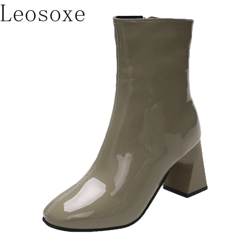 2021 New Fashion High Heel Short Boots Women Shoes Square Toe Sexy Style Heel Zip Ankle Boots Lady Autumn Winter 40
2021 New Fashion High Heel Short Boots Women Shoes Square Toe Sexy Style Heel Zip Ankle Boots Lady Autumn Winter 40