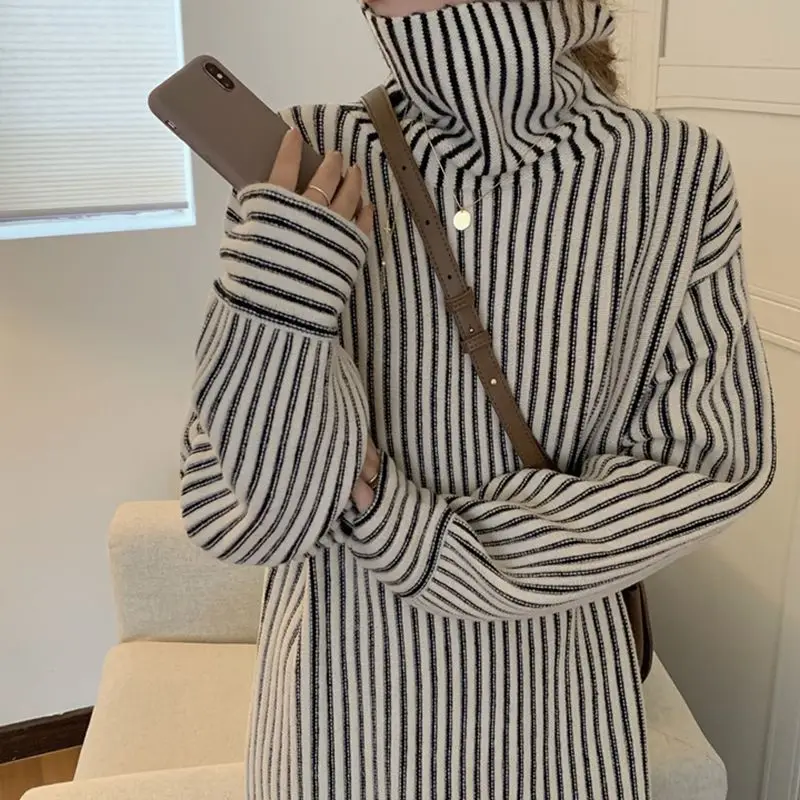 Women's Loose Knitted Dresses European Winter Designer Turtleneck Stripped Casual Sweaters Basic Party Long Cut Dresse
Women's Loose Knitted Dresses European Winter Designer Turtleneck Stripped Casual Sweaters Basic Party Long Cut Dresse
