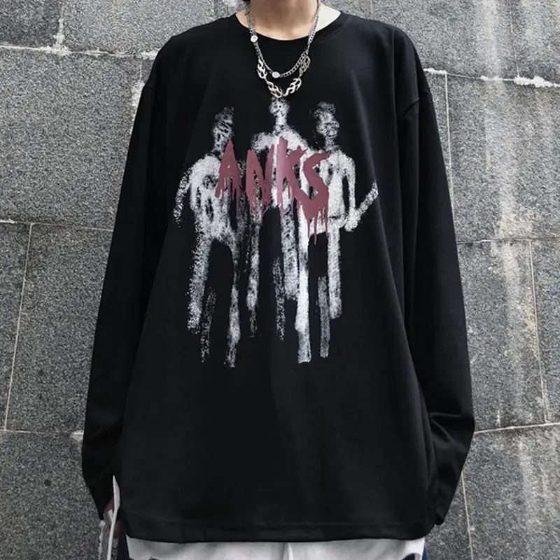 T-shirt men's and women's trend in dark high street funeral graffiti letter loose long sleeve bottomed t-shirt men's and women's
T-shirt men's and women's trend in dark high street funeral graffiti letter loose long sleeve bottomed t-shirt men's and women's
