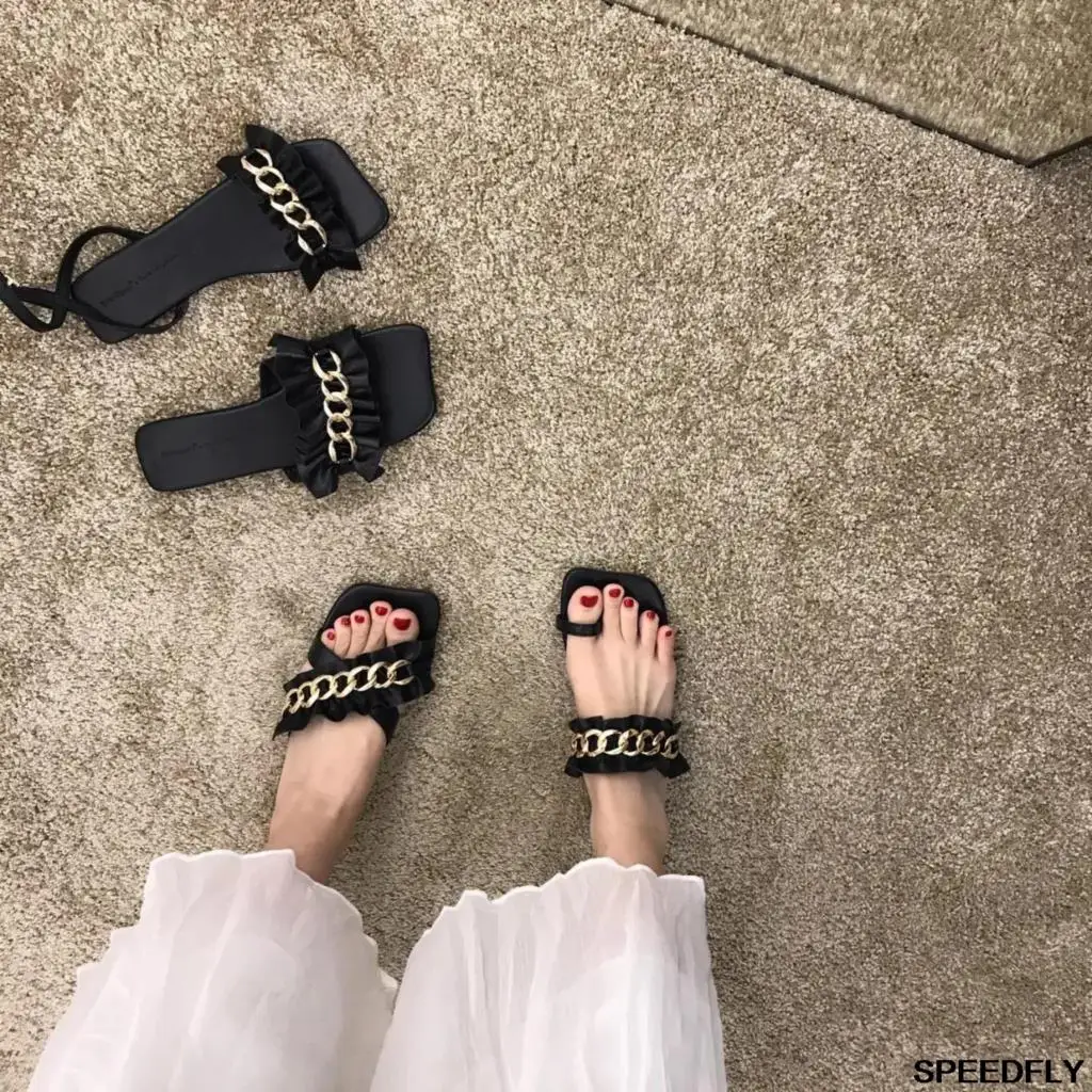 Mit Flachem Boden Fee Stil Römischen Sandalen Weibliche 2021 Neue Sommer Stile Mit Röcke und Flip-Flops
Mit Flachem Boden Fee Stil Römischen Sandalen Weibliche 2021 Neue Sommer Stile Mit Röcke und Flip-Flops