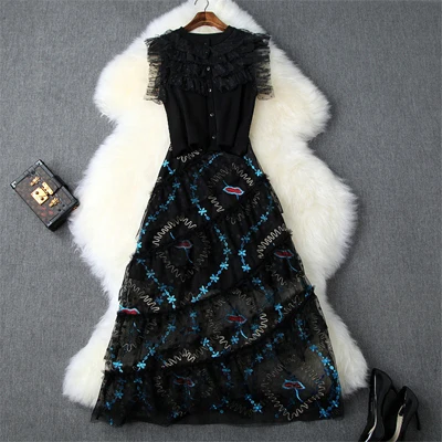 2020 Summer Runway Designer Two Piece Set Women Ruffles Mesh Patchwork Knit Top and Embroidery Long Skirt Matching Set Clothes
2020 Summer Runway Designer Two Piece Set Women Ruffles Mesh Patchwork Knit Top and Embroidery Long Skirt Matching Set Clothes