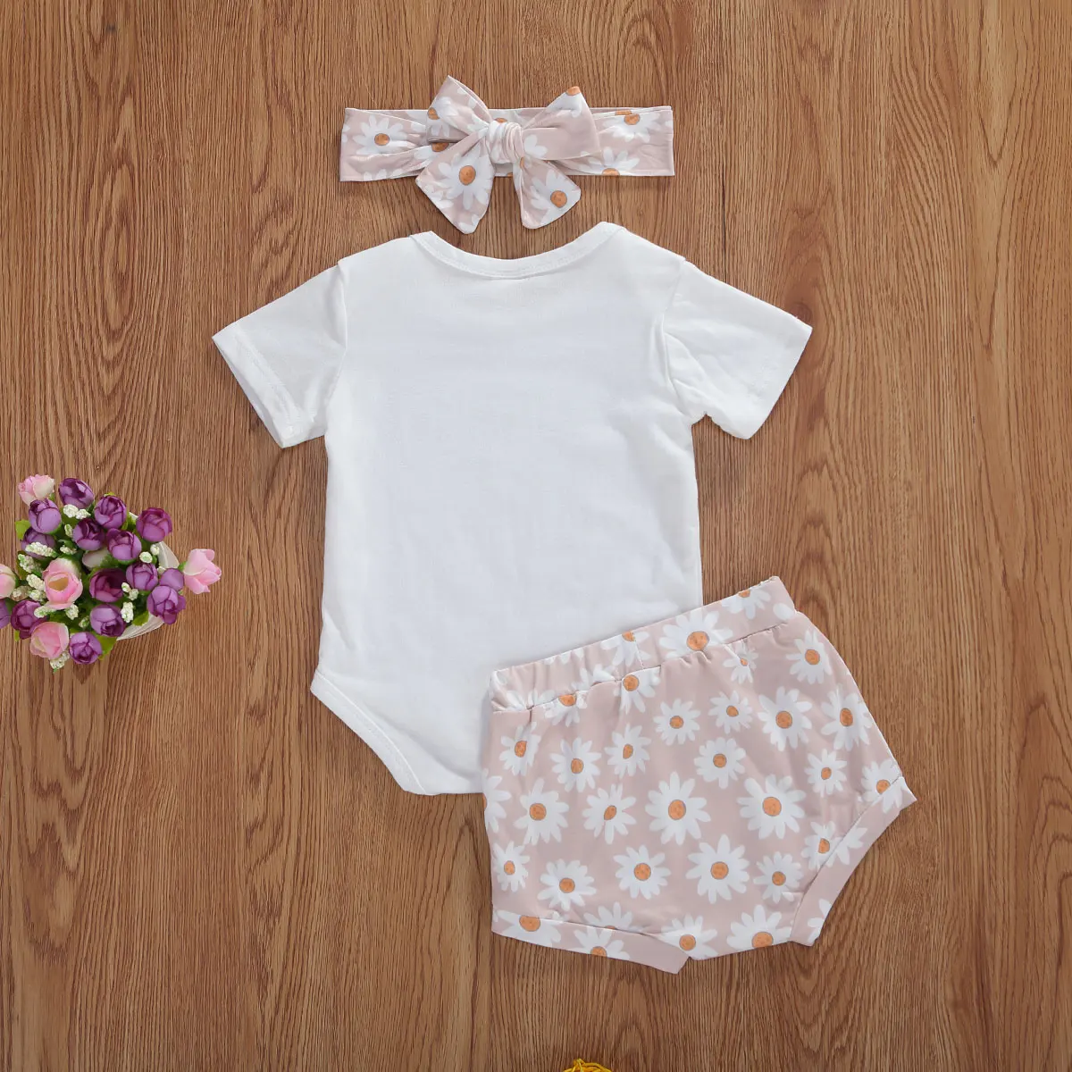 Baby Summer Clothing Newborn Baby Girl Clothes Short Sleeve Letter Print Romper Tops Floral Pants Shorts Headband 3Pcs Outfits
Baby Summer Clothing Newborn Baby Girl Clothes Short Sleeve Letter Print Romper Tops Floral Pants Shorts Headband 3Pcs Outfits